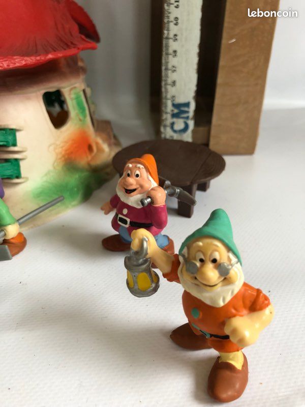 Maison et personnage de blanche neige et les 7 nains Bully Made in Germany (image 9)