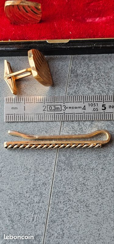 Paire De Boutons De Manchettes Et épingle De Cravate Plaqué Or - Occasion élégante