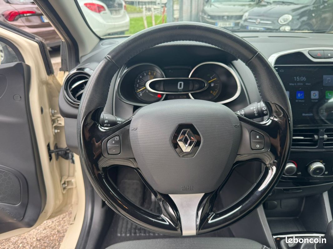 RENAULT CLIO IV dCi 90 eco2 - VÉHICULE CONTROLÉ/GARANTI (image 14)