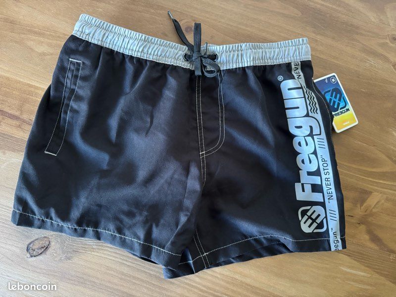 Short de plage de la marque Freegun en Taille M Vêtements