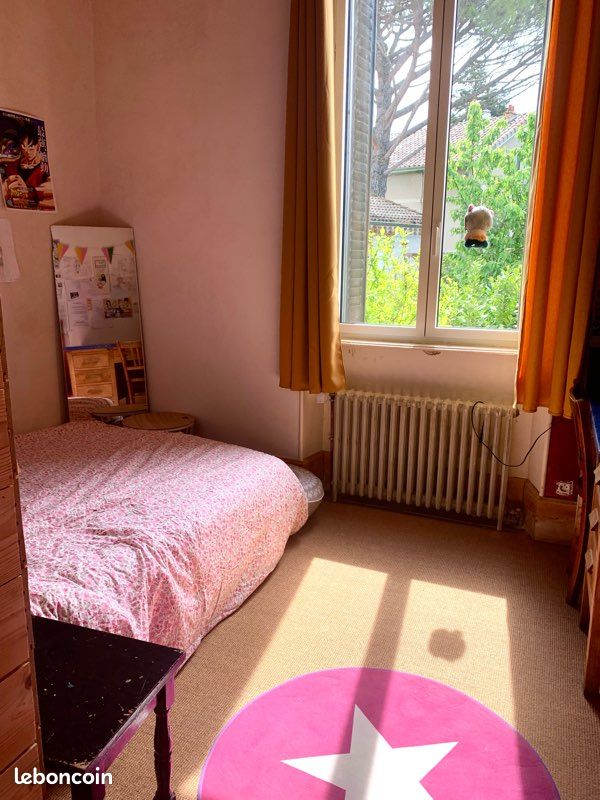 Maison lumineuse avec terrasse (image 7)
