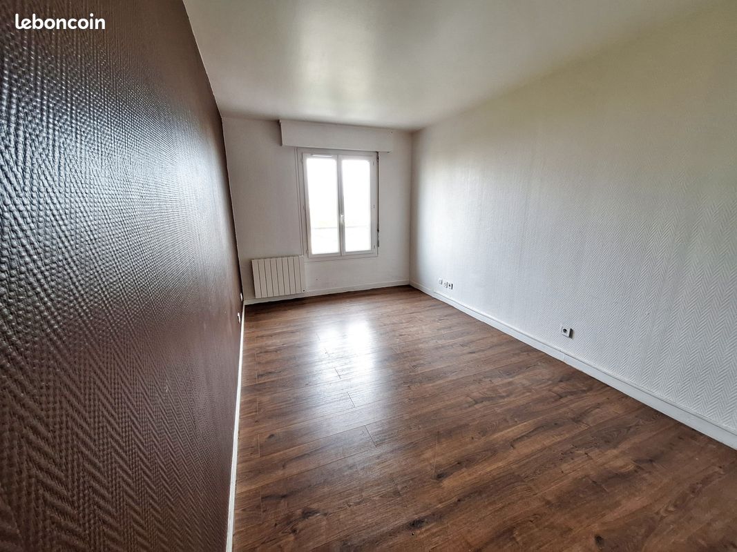 Appartement 1 pièce 19 m² · à Poissy · 19 m² · 593 €/mois