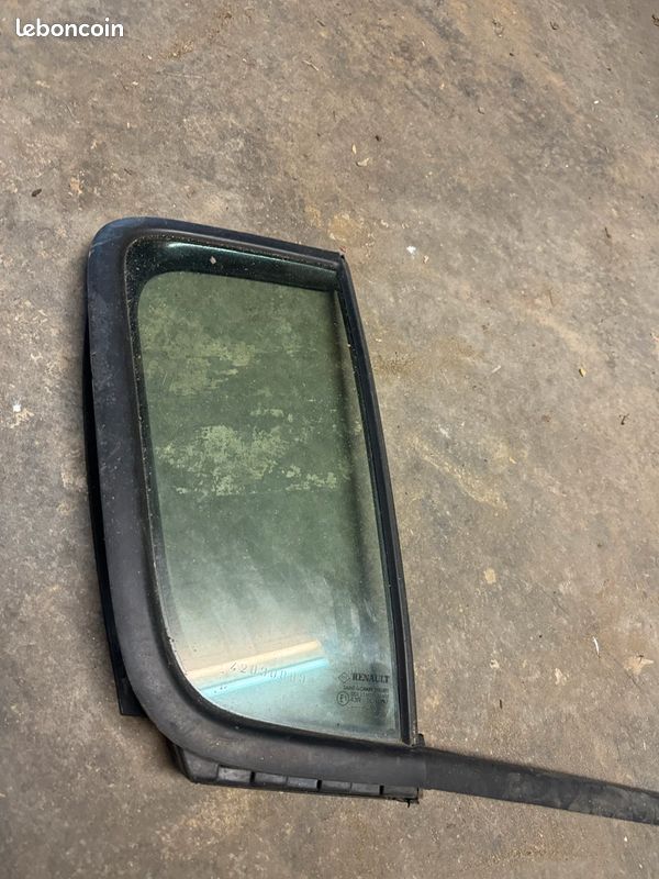 Vitre Custode Arrière Droite Pour Renault Super 5 (2 Portes) - Pièce D'origine 7704003247 - Occasion