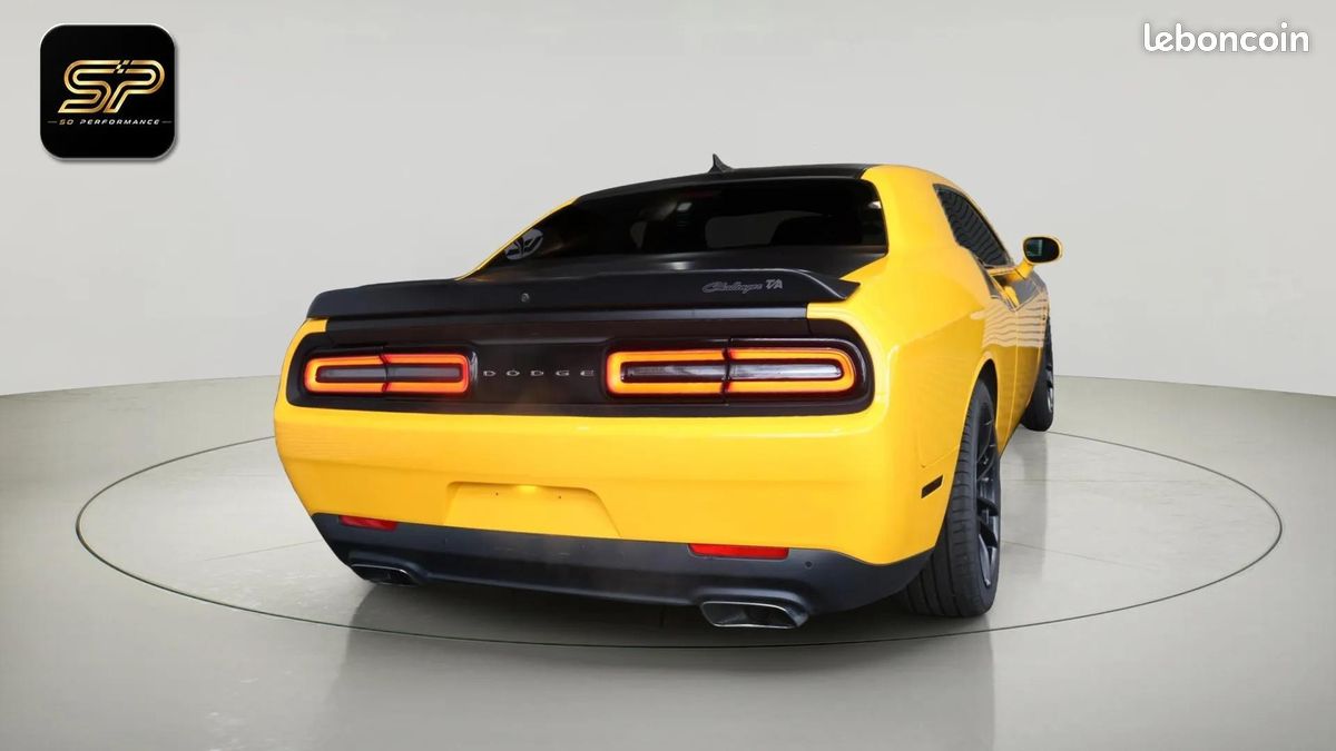 Dodge CHALLENGER SRT 392 Scat Pack * 6.4 HEMI * 491 ch * BVA * Caméra (image 5)