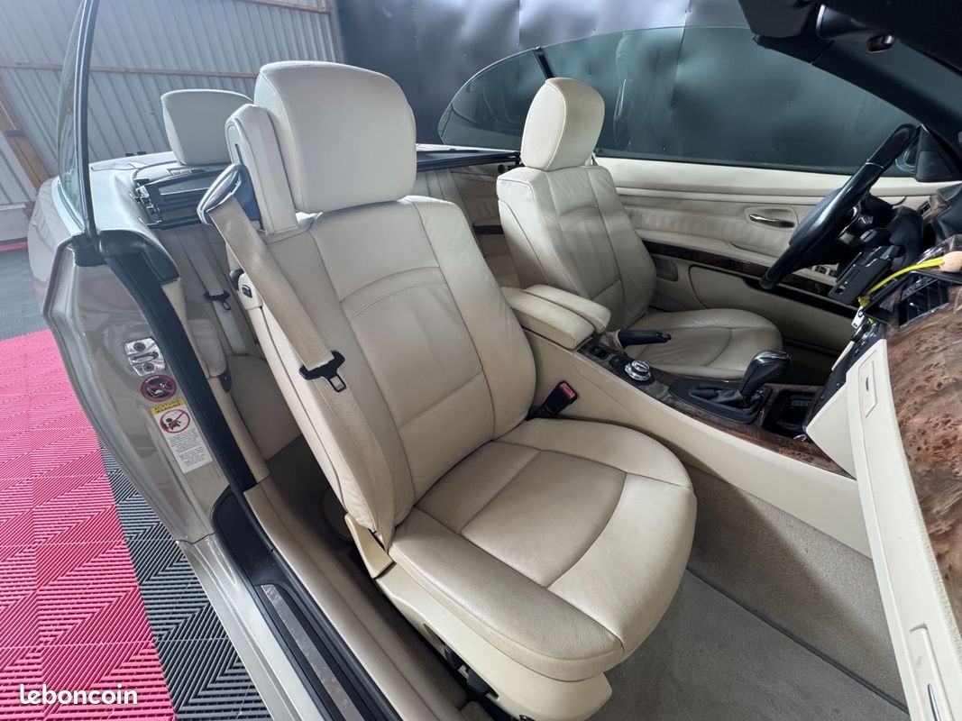 BMW SERIE 3 CAB E93 330i Luxe A (image 46)