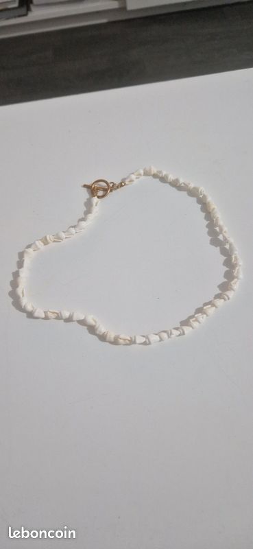 Collier style coquillage (image 1)