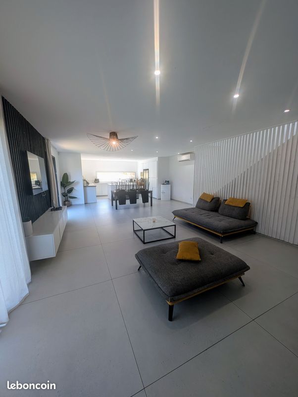 Maison 4 pièces 120 m² · à Solliès-Toucas · 120 m² · 525 000 €