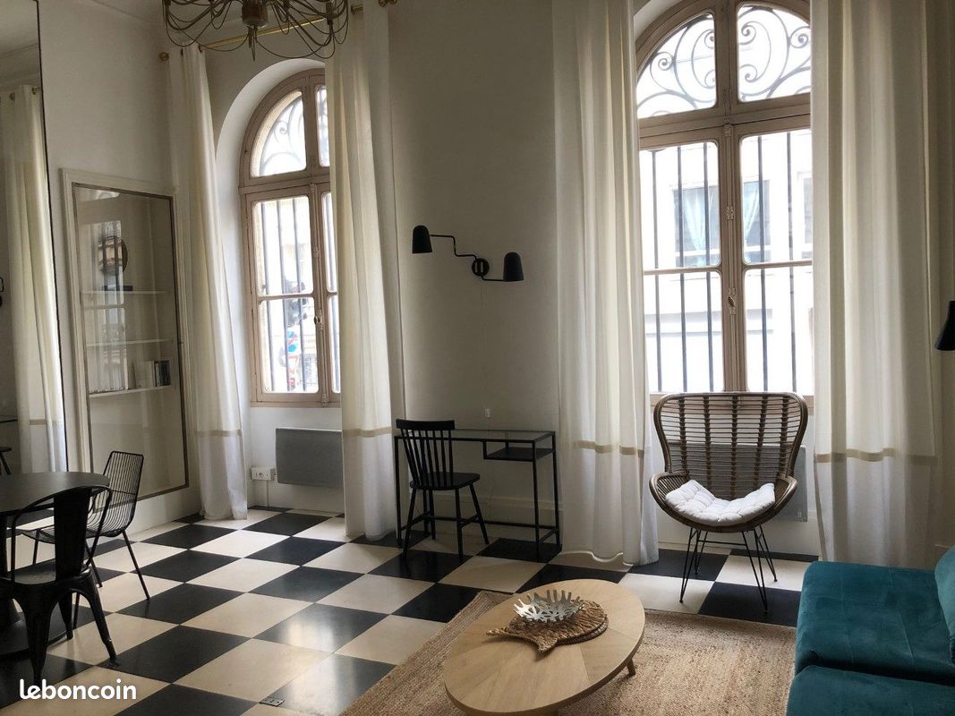 Appartement 2 pièces 52 m² · à Bordeaux · 52 m² · 1 050 €/mois