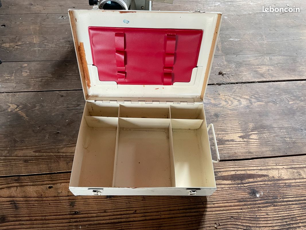 Trousse de pharmacie en métal (image 2)