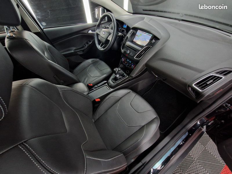 Ford FOCUS 1.0 SCTI 125CH ECOBOOST STOP&START TITANIUM * BLUETOOTH * 1ERE MAIN (image 14)