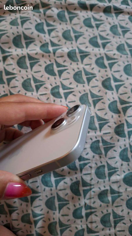 IPhone 15 (image 3)