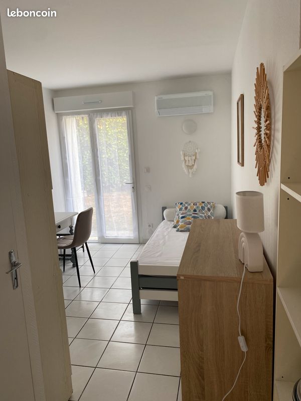 Appartement 1 pièce 15 m² · à Saintes · 15 m² · 410 €/mois