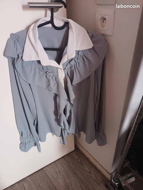 Chemise bleu à volant et dentelle coquette (image 8)