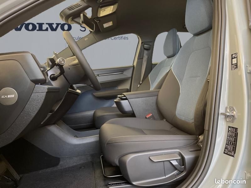 Volvo EX30 Single Extended Range 272ch Plus (image 5)