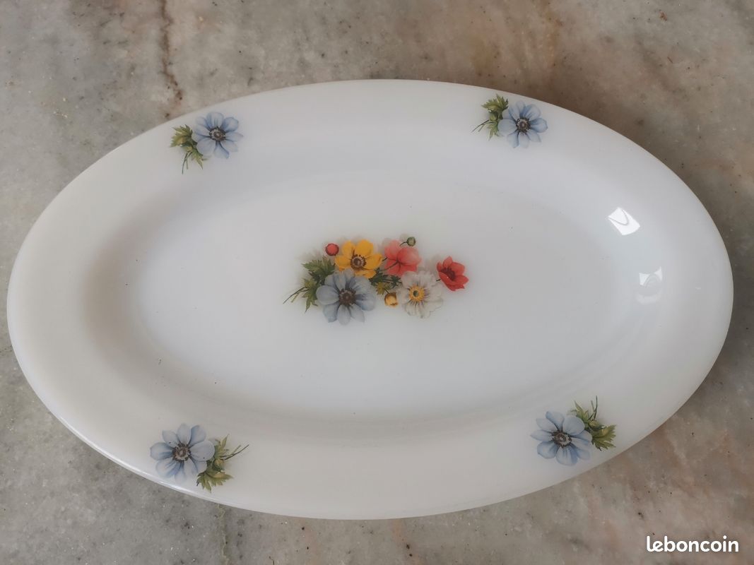 Plat Ovale Arcopal Vintage - Fleurs Marguerite - 24x33.5 Cm - Verre Blanc - 1970