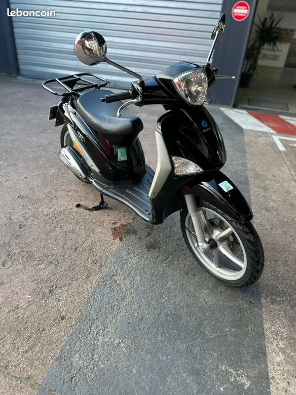 Scooter Liberty Moc Bianco Motorino Prezzo Liberty 50 4t Nuovo