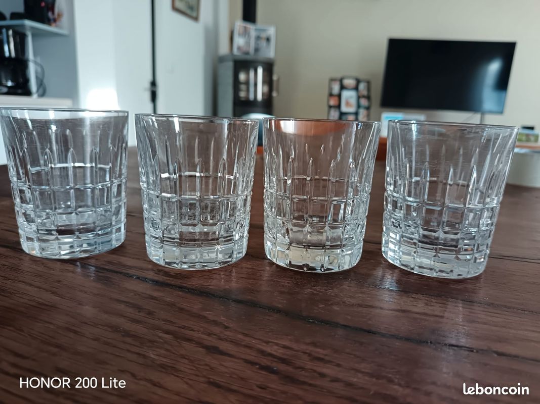 Verres à eau (image 1)
