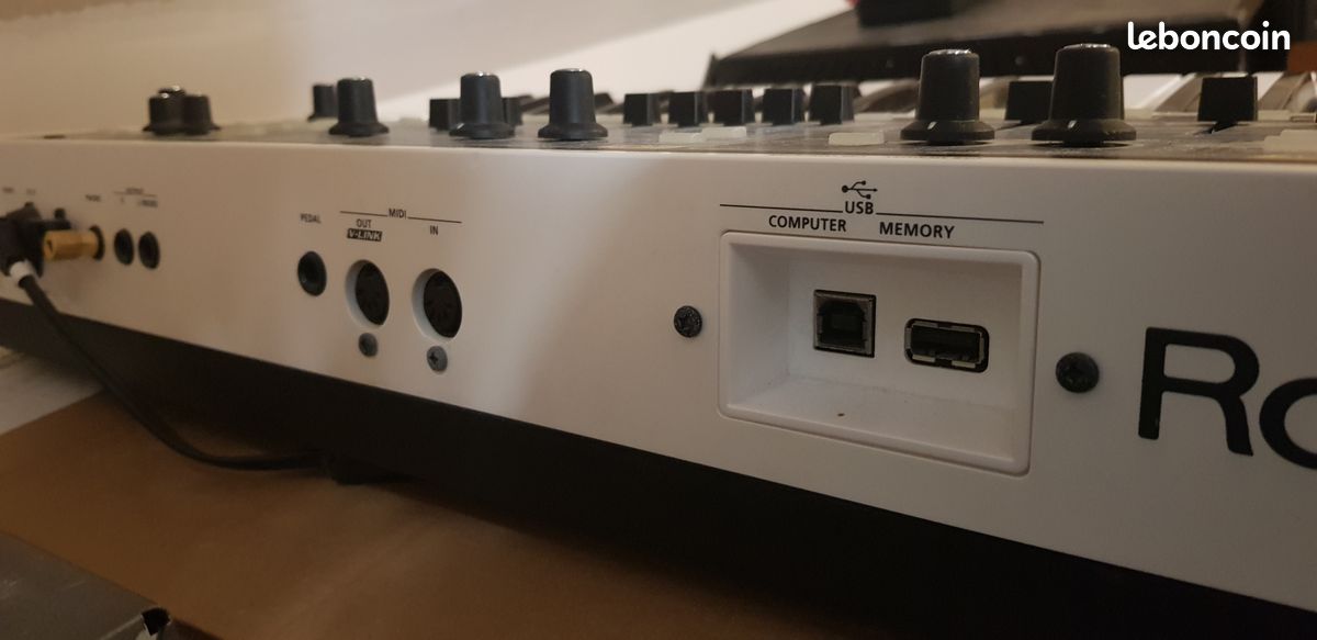 Synth Roland Gaia SH 01 (image 2)
