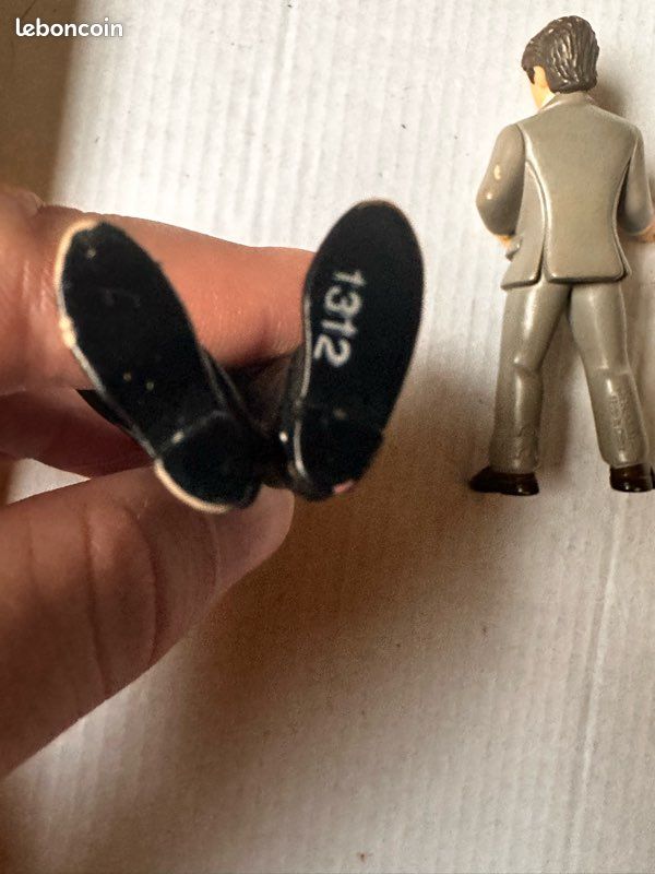 Papo Figurine Marié En Costume – 39067 – Réaliste Et Peinte à La Main, Idéale Pour Jeux D'imagination, Dès 3 Ans