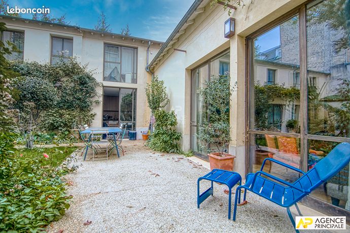 Maison 9 pièces 230 m²