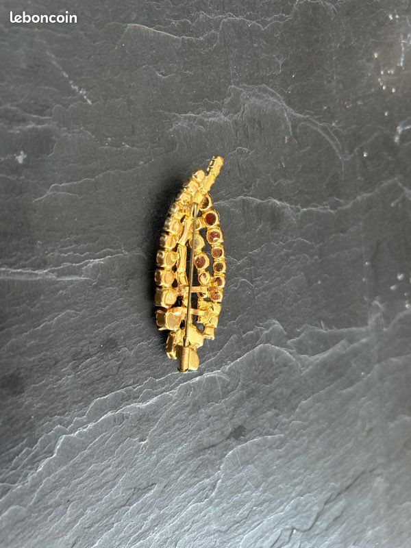 Broche avec strasse (image 4)