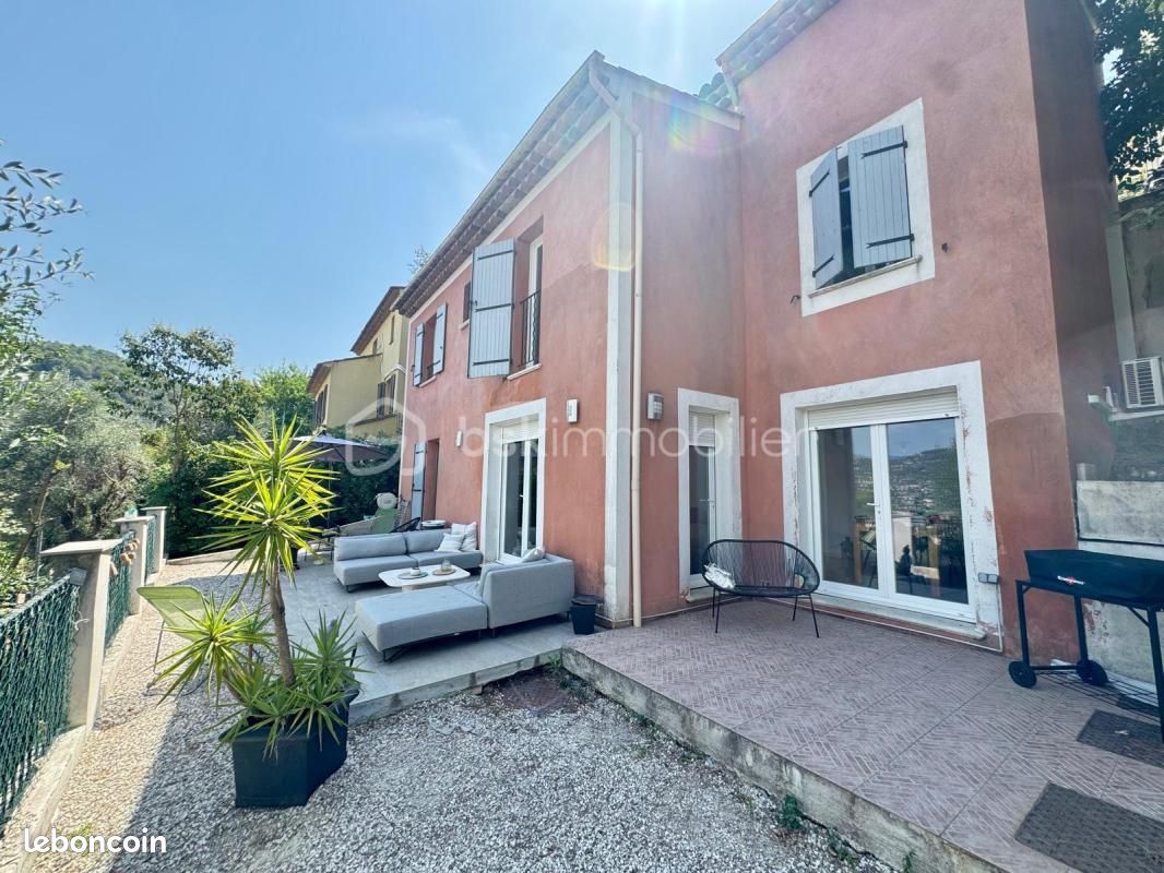 Maison 4 pièces 96 m² · à La Trinité · 96 m² · 470 000 €