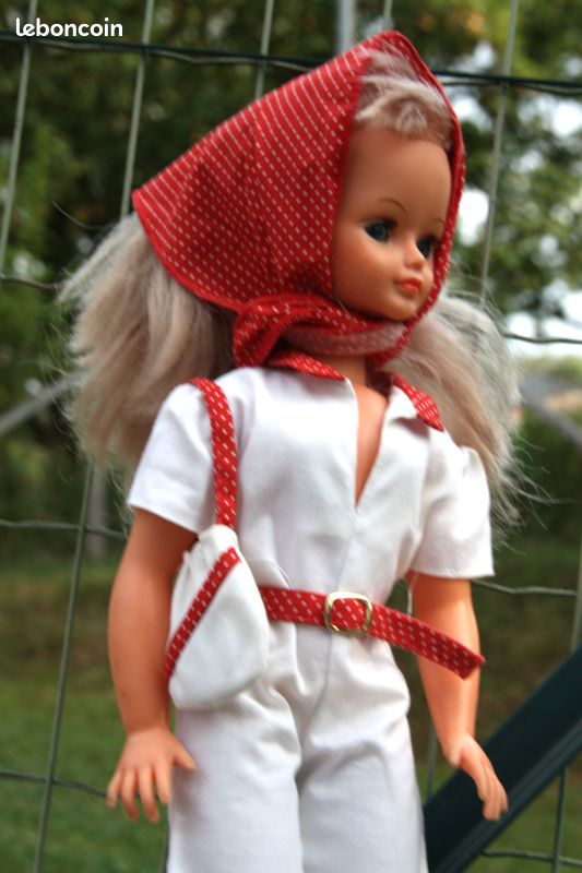Poupée Bella Cathie tenue Bornéo (image 8)