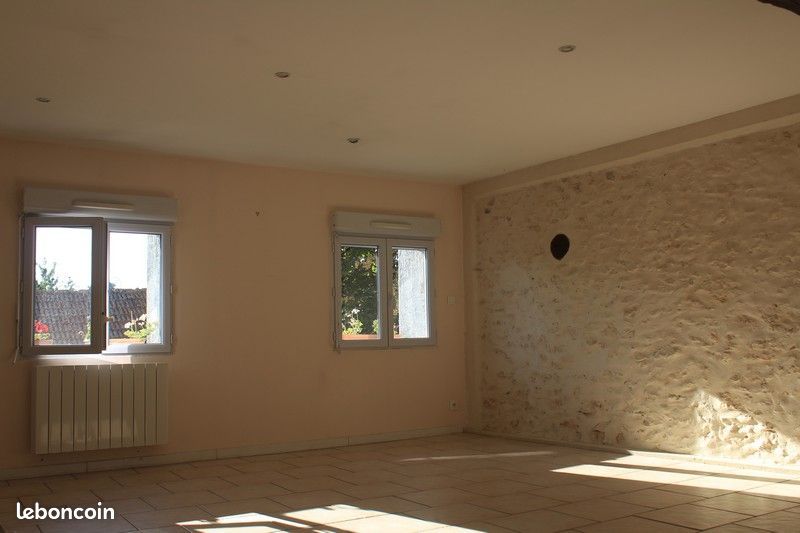 Appartement 3 pièces 72 m² · à Pécy · 72 m² · 880 €