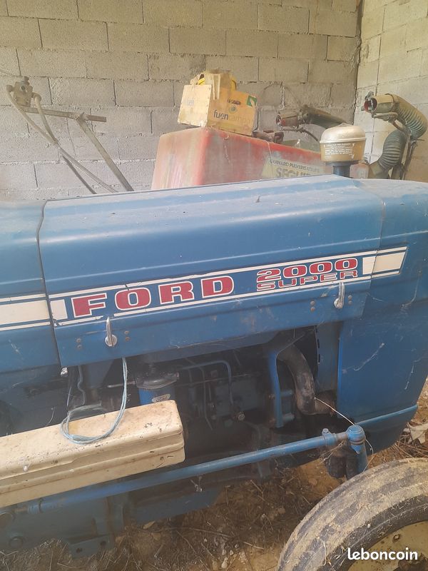 Tracteur ford et girobroyeur (image 2)