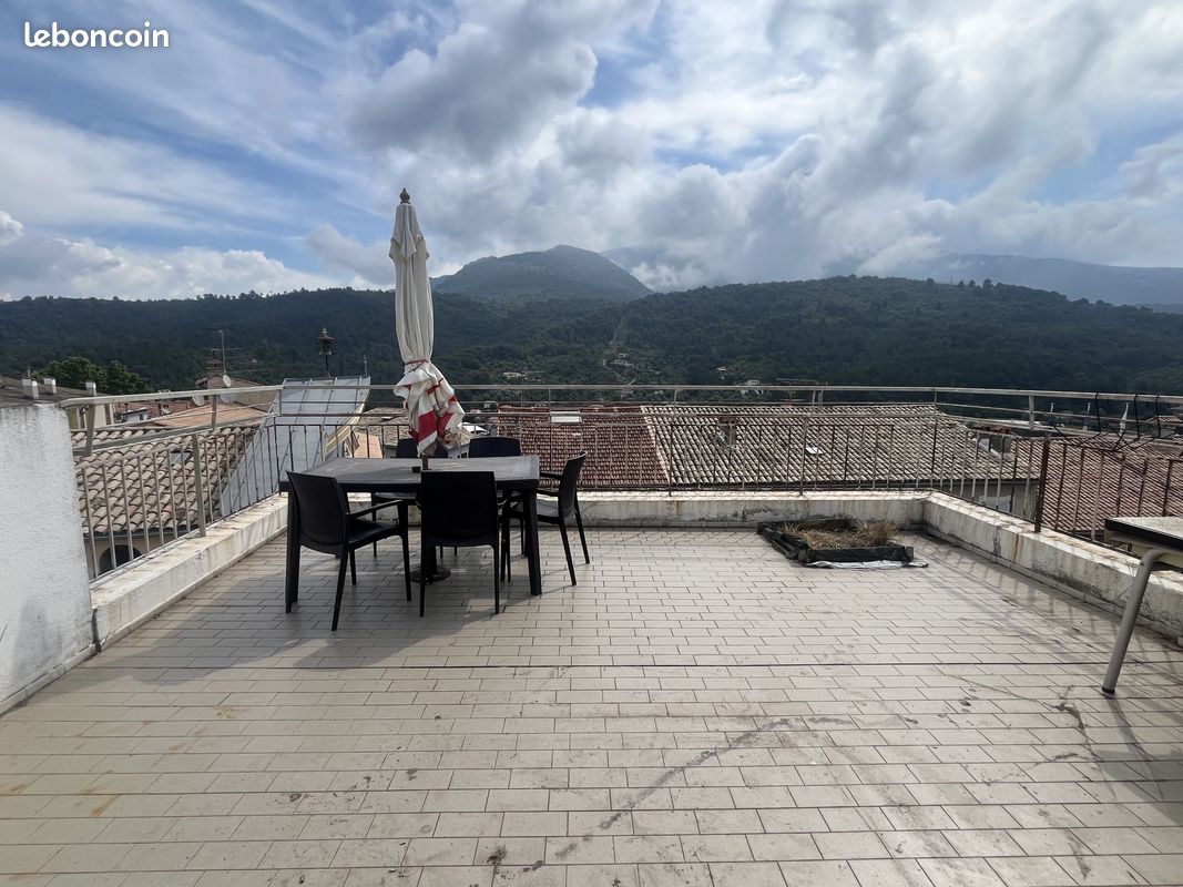 Appartement 4 pièces 84 m² · à Levens · 84 m² · 1 150 €