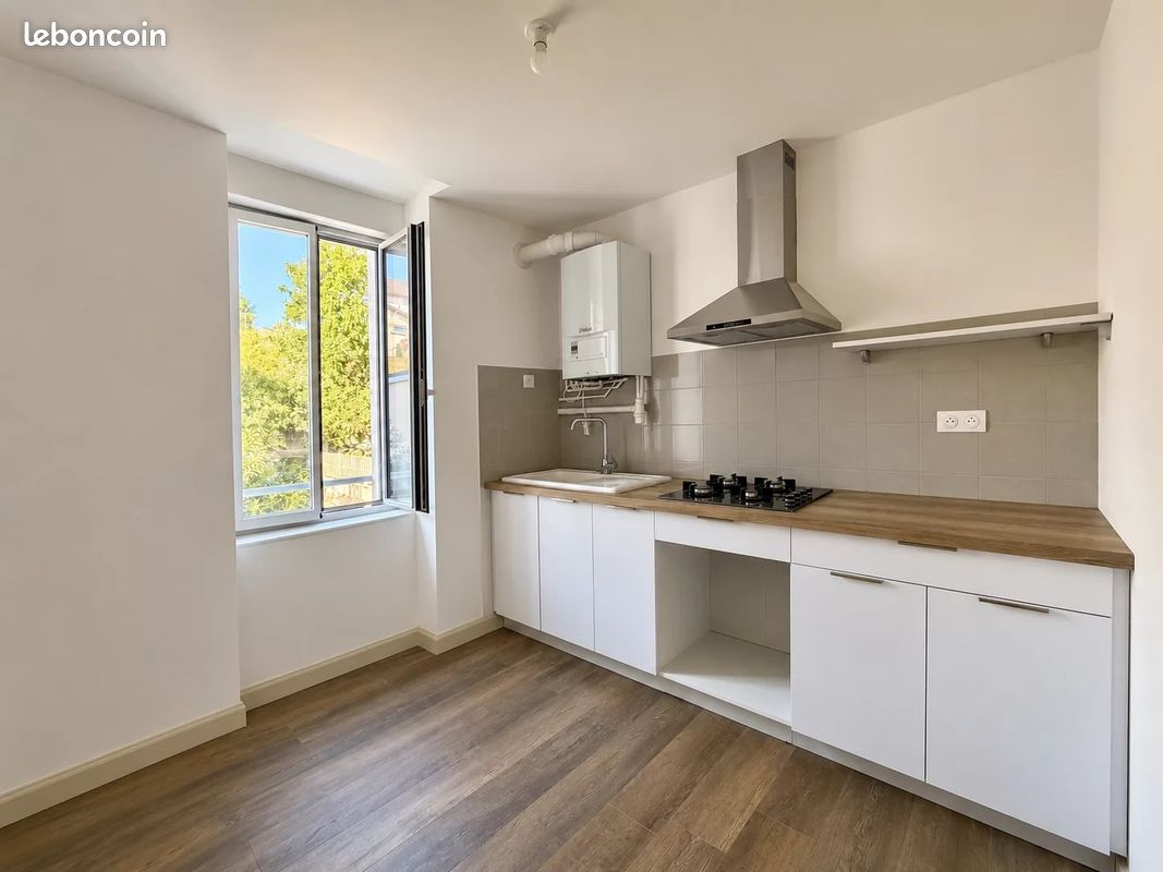 Appartement 3 pièces 70 m² · à Brive-la-Gaillarde · 70 m² · 800 €
