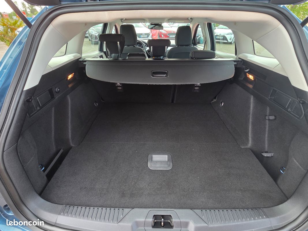 Ford Focus SW 1.5 L Ecoblue 120 CH "Titanium" 1ère Main (image 6)