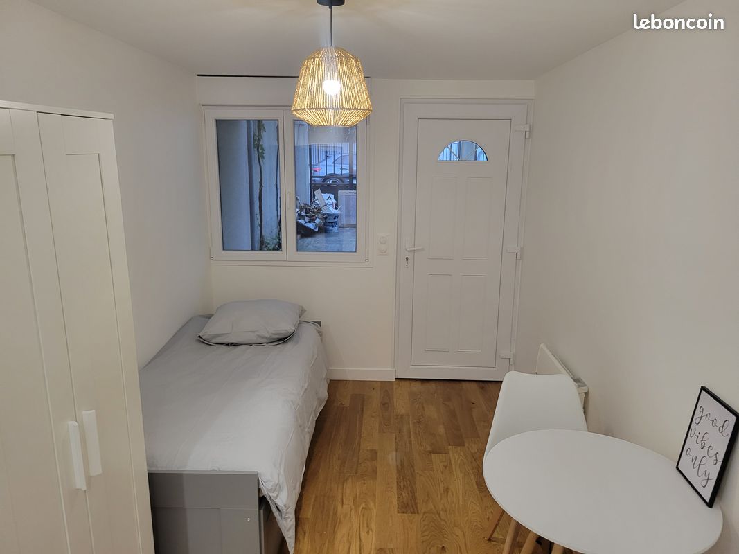 Appartement 1 pièce 14 m² · à Chatou · 14 m² · 809 €