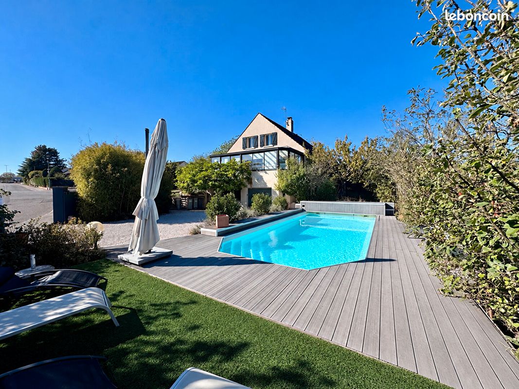 Maison 8 pièces 208 m² · à Saint-Apollinaire · 208 m² · 560 000 €