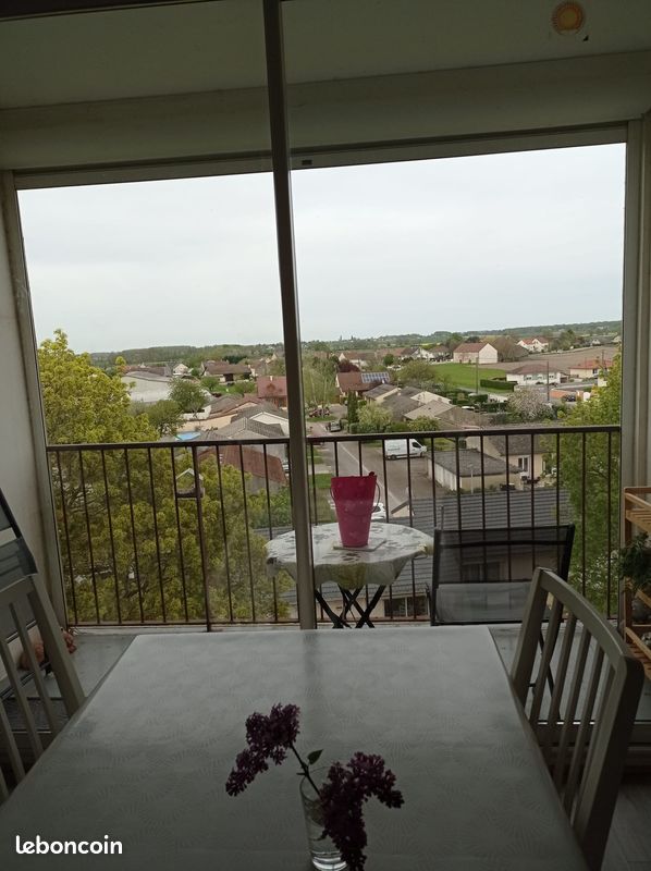 Appartement 4 pièces 76 m² · à Auxonne · 76 m² · 105 000 €