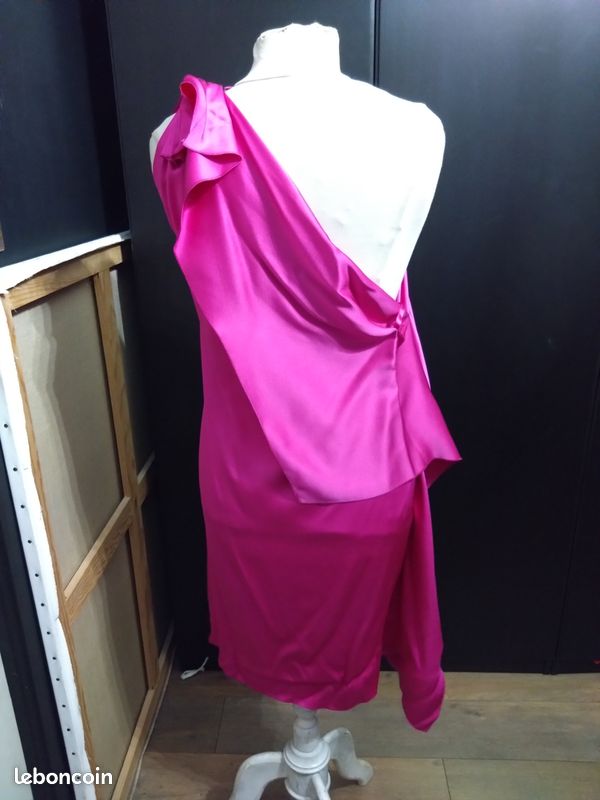 Robe CH Carolina Herrera T38 fuchsia soie satinée asymétrique cocktail luxe (image 7)