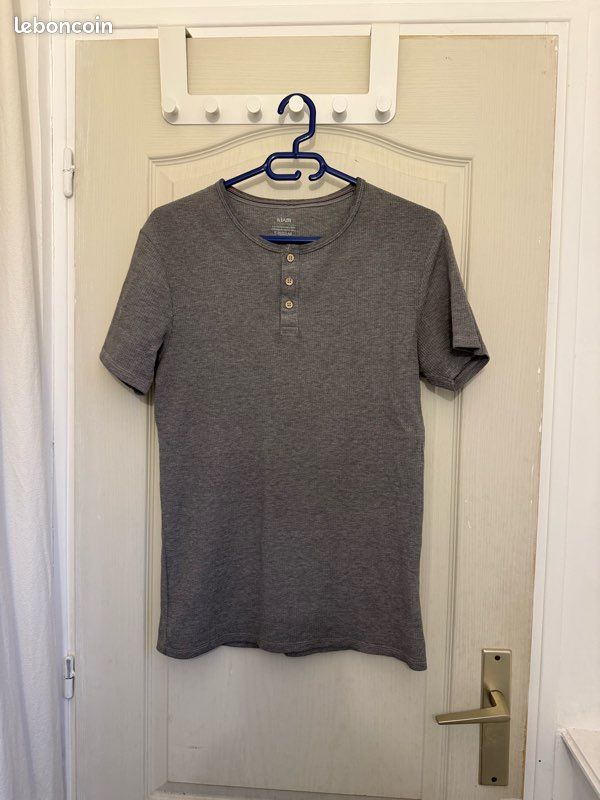T-Shirt Henley Côtelé KIABI - Gris/Anthracite - Taille S Regular (image 1)
