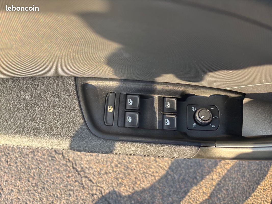 AUDI A1 Sportback 25 TFSI 95 ch BVM5 Design (image 16)