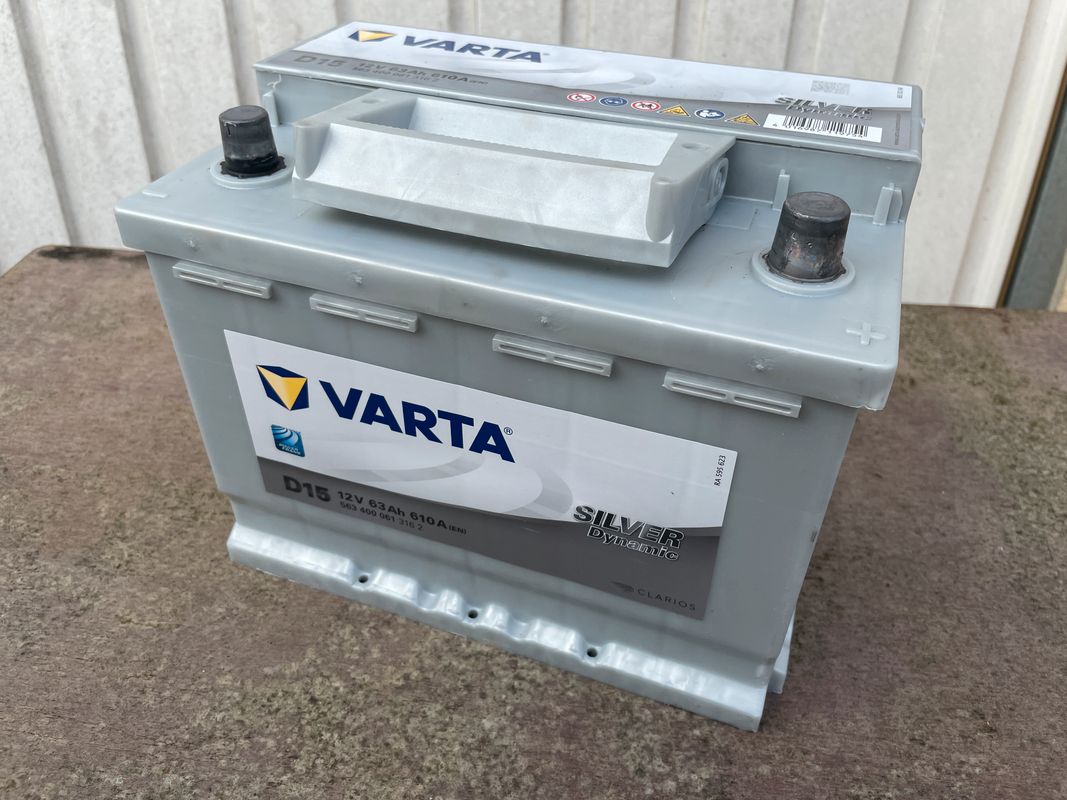 Batterie VARTA D15 63AH 610A neuve - Équipement auto