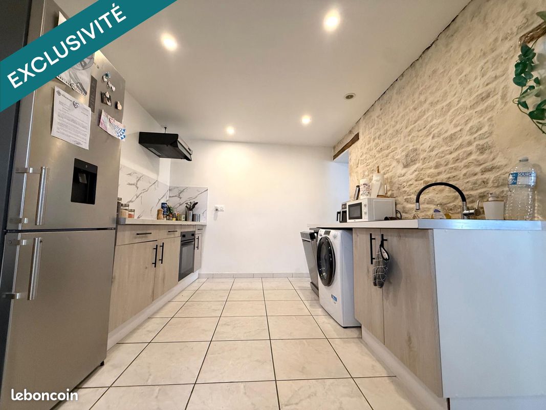 Maison 7 pièces 240 m² · à Fontenay-le-Comte · 240 m² · 402 500 €