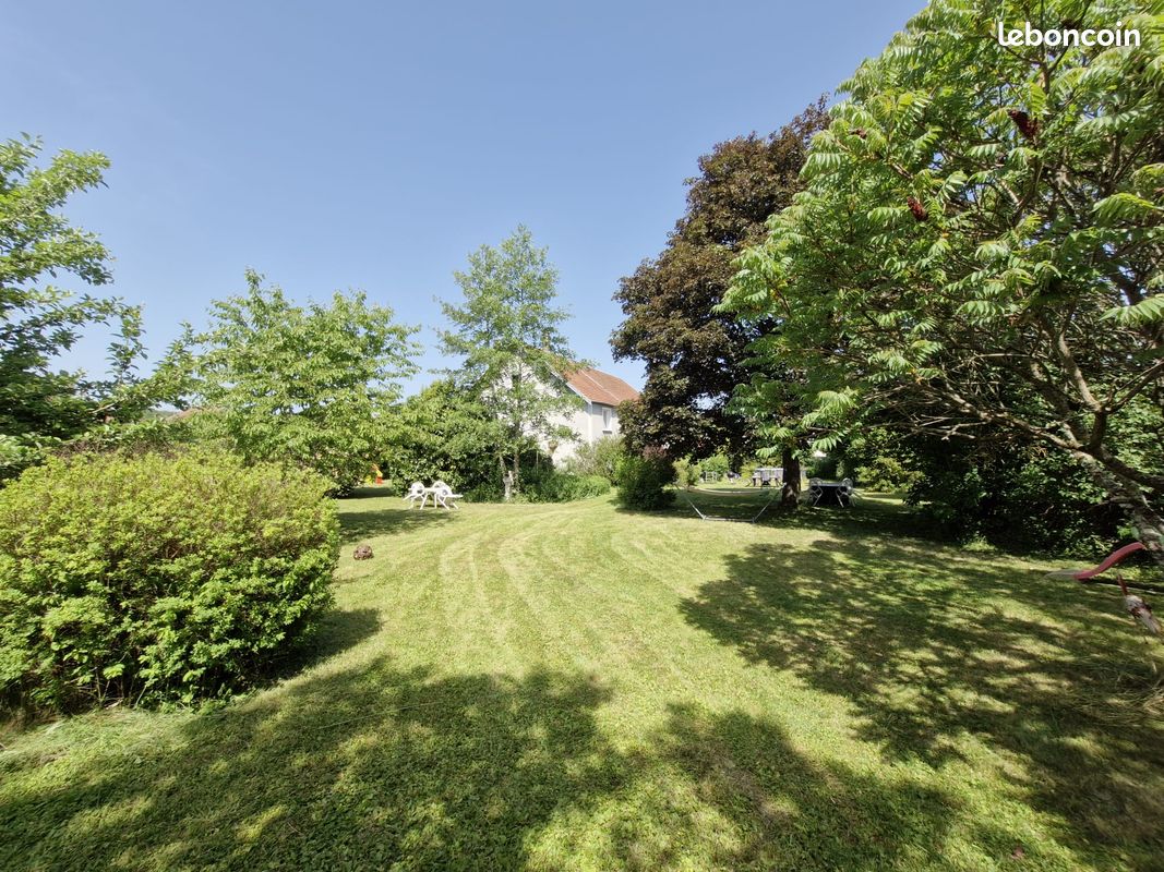 Maison 8 pièces 196 m² · à Rolampont · 196 m² · 225 000 €