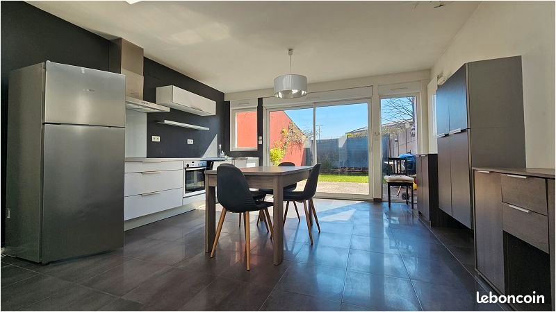 Maison 4 pièces 102 m² · à Lille · 102 m² · 1 097 €