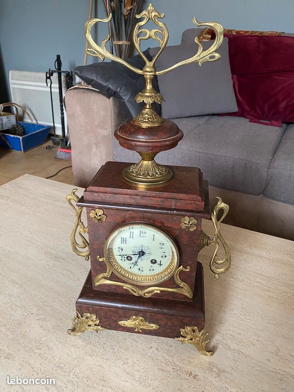 Horloge ancienne en marbre (image 1)