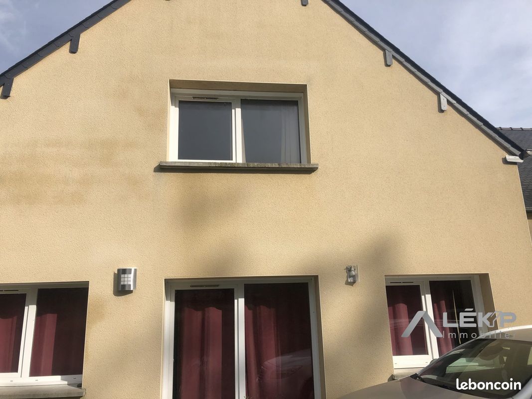 Maison 10 pièces 240 m² · à Baguer-Morvan · 240 m² · 325 000 €
