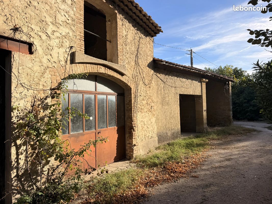 Maison 4 pièces 125 m² · à Camaret-sur-Aigues · 125 m² · 110 000 €