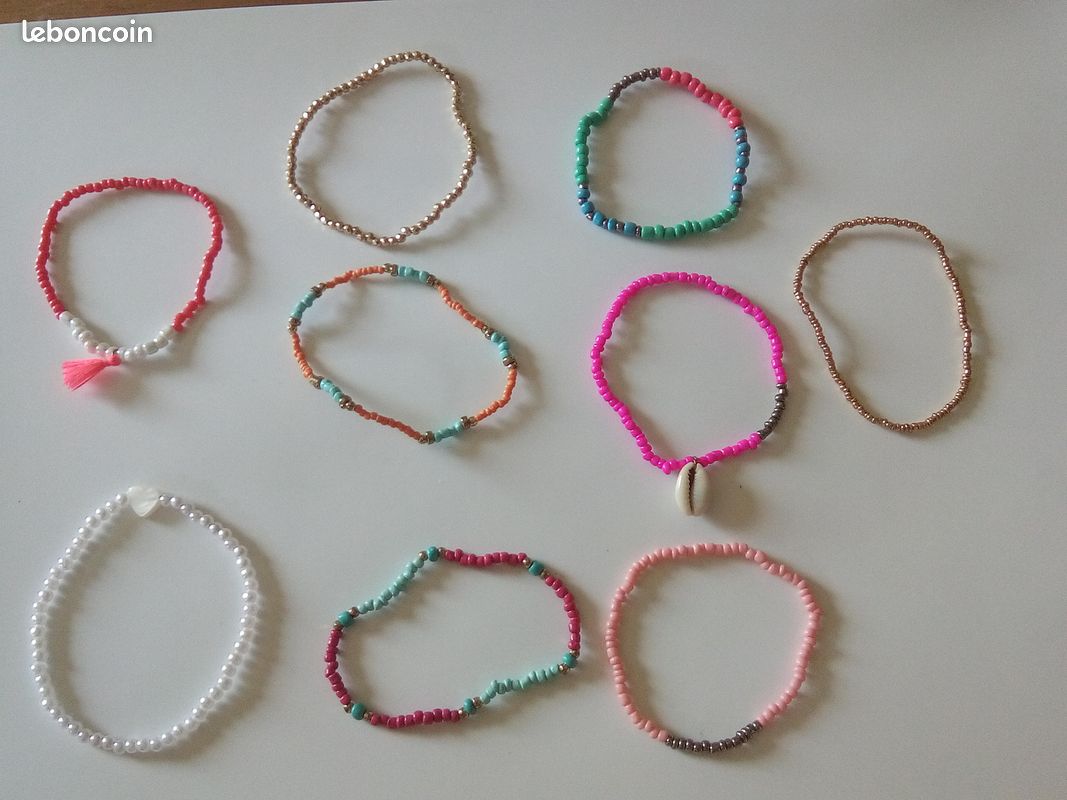 Bracelets (image 1)