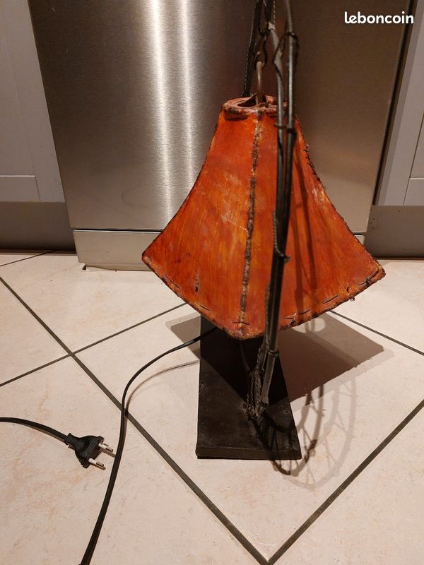 Magnifique lampe marocaine en cuir et métal (image 2)
