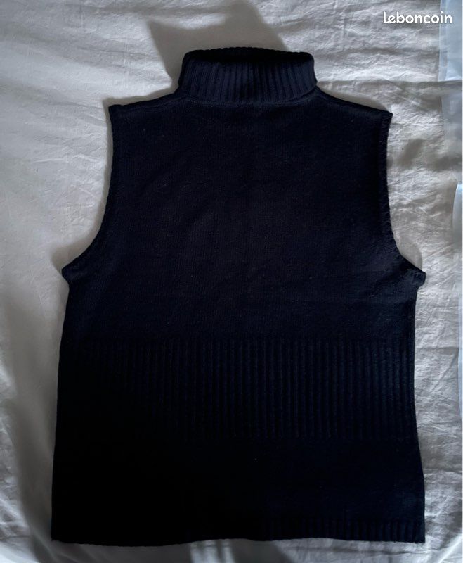 Pull noir sans manches neuf (image 3)