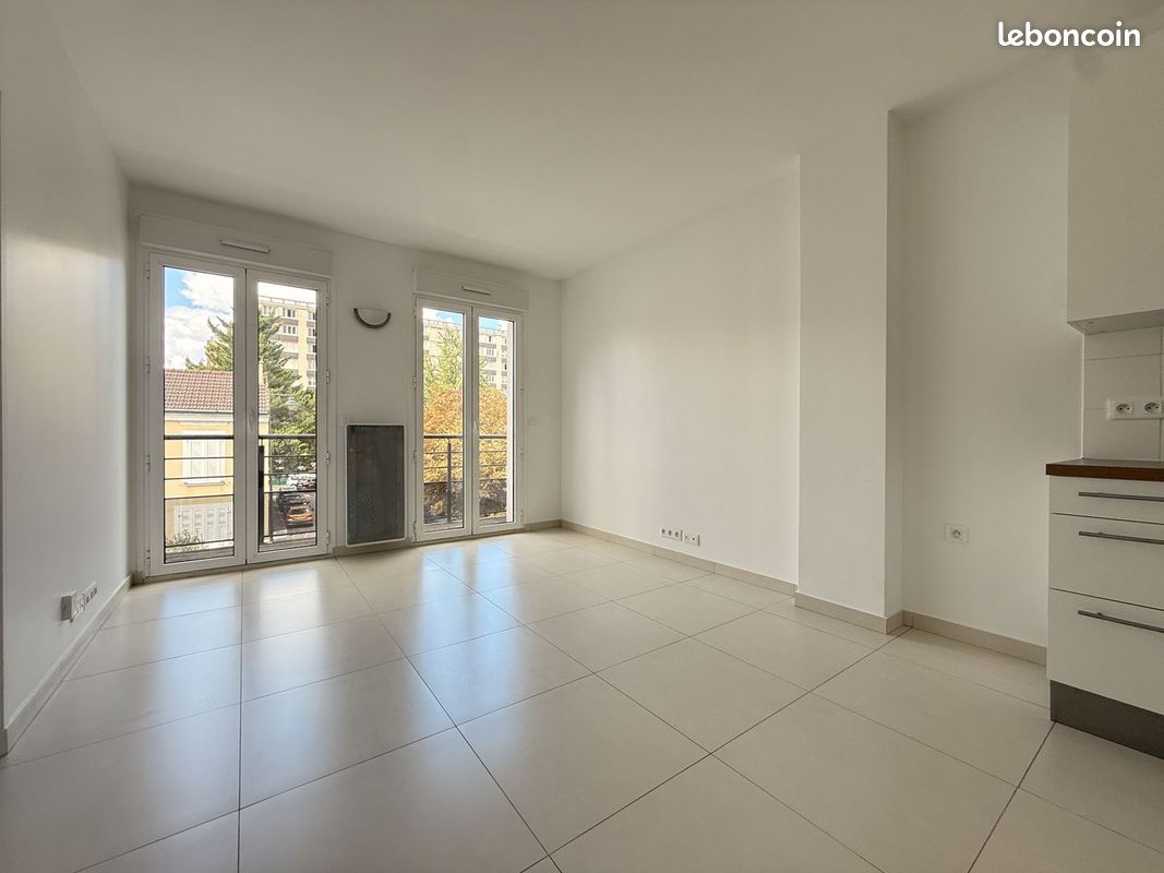Appartement 2 pièces 33 m² · à Maisons-Alfort · 33 m² · 960 €/mois