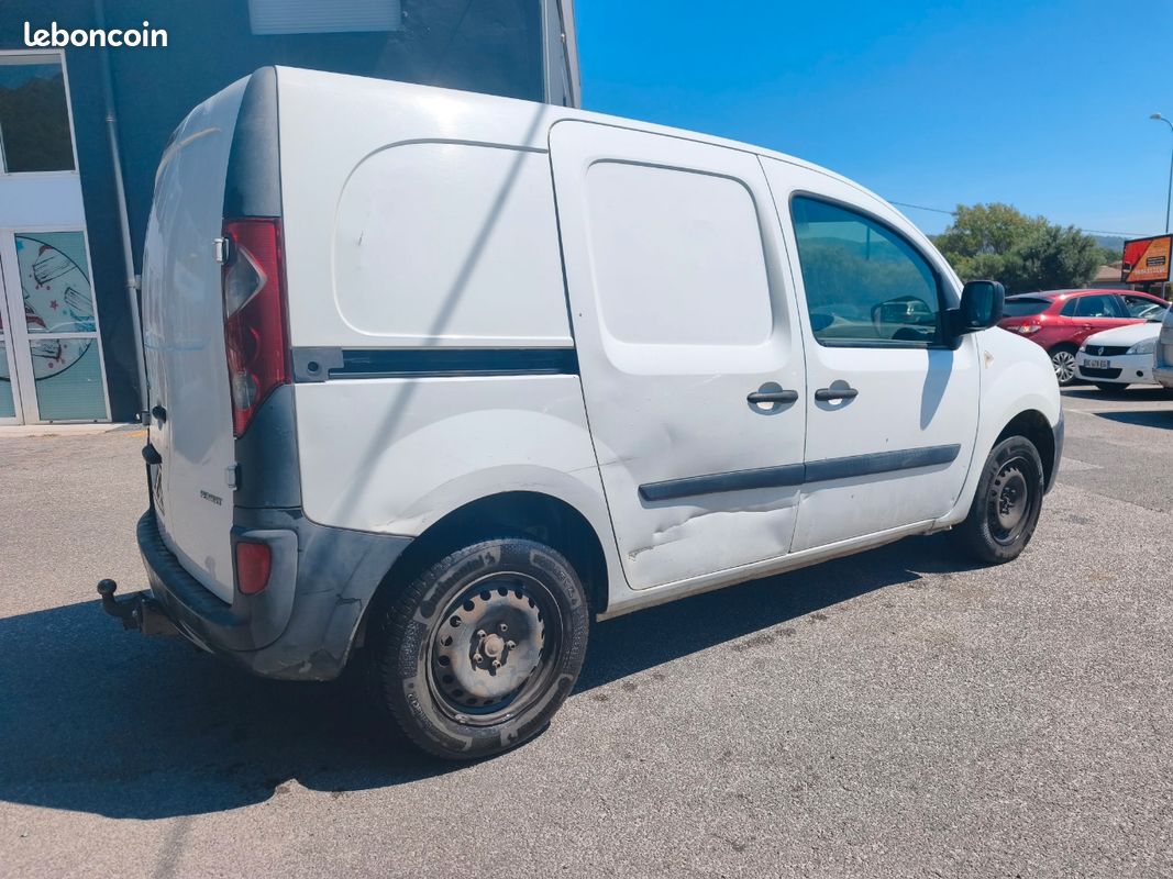 Renault kangoo dci 70 cv portes lateral (image 4)